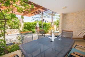 Family Apartment A1 | Terrace/patio - Apartments Malcic (Vir)