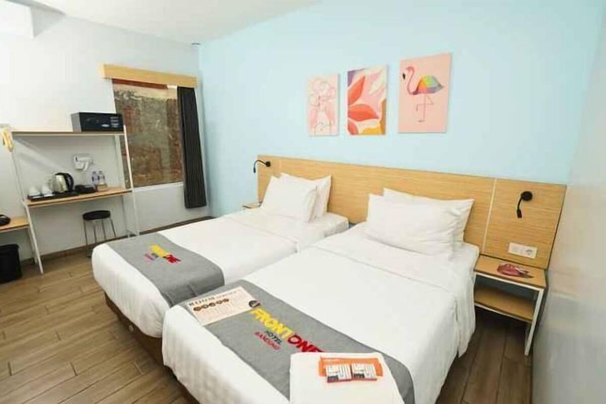 Skrivebord, gratis Wi-Fi, sengetøj