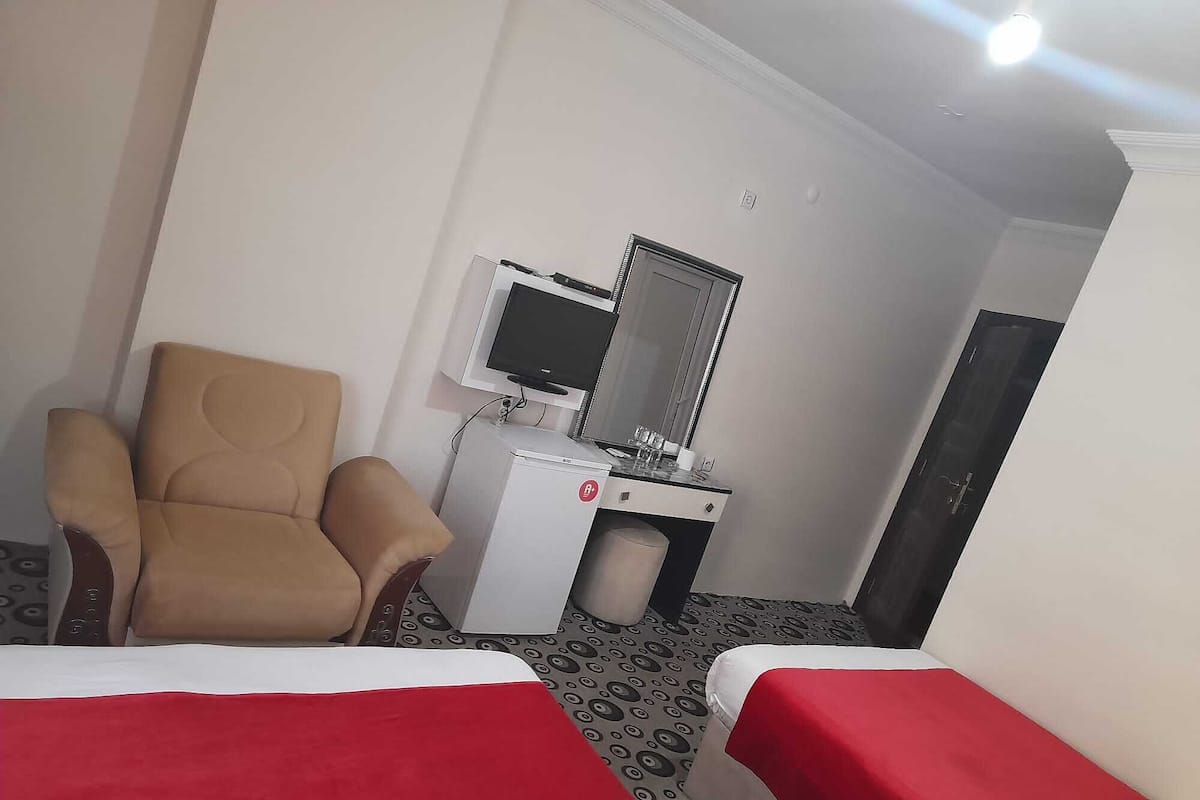 Desk, free WiFi, bed sheets