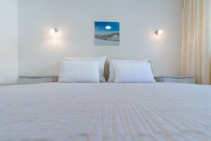 2 bedrooms, iron/ironing board, travel cot, free WiFi