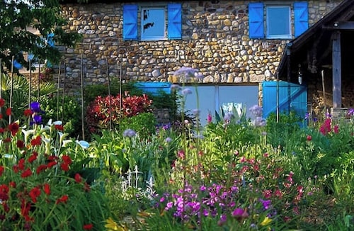 GÎTE DE LA COLLINE AUX FRAMBOISES