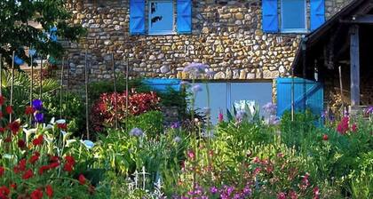 GÎTE DE LA COLLINE AUX FRAMBOISES