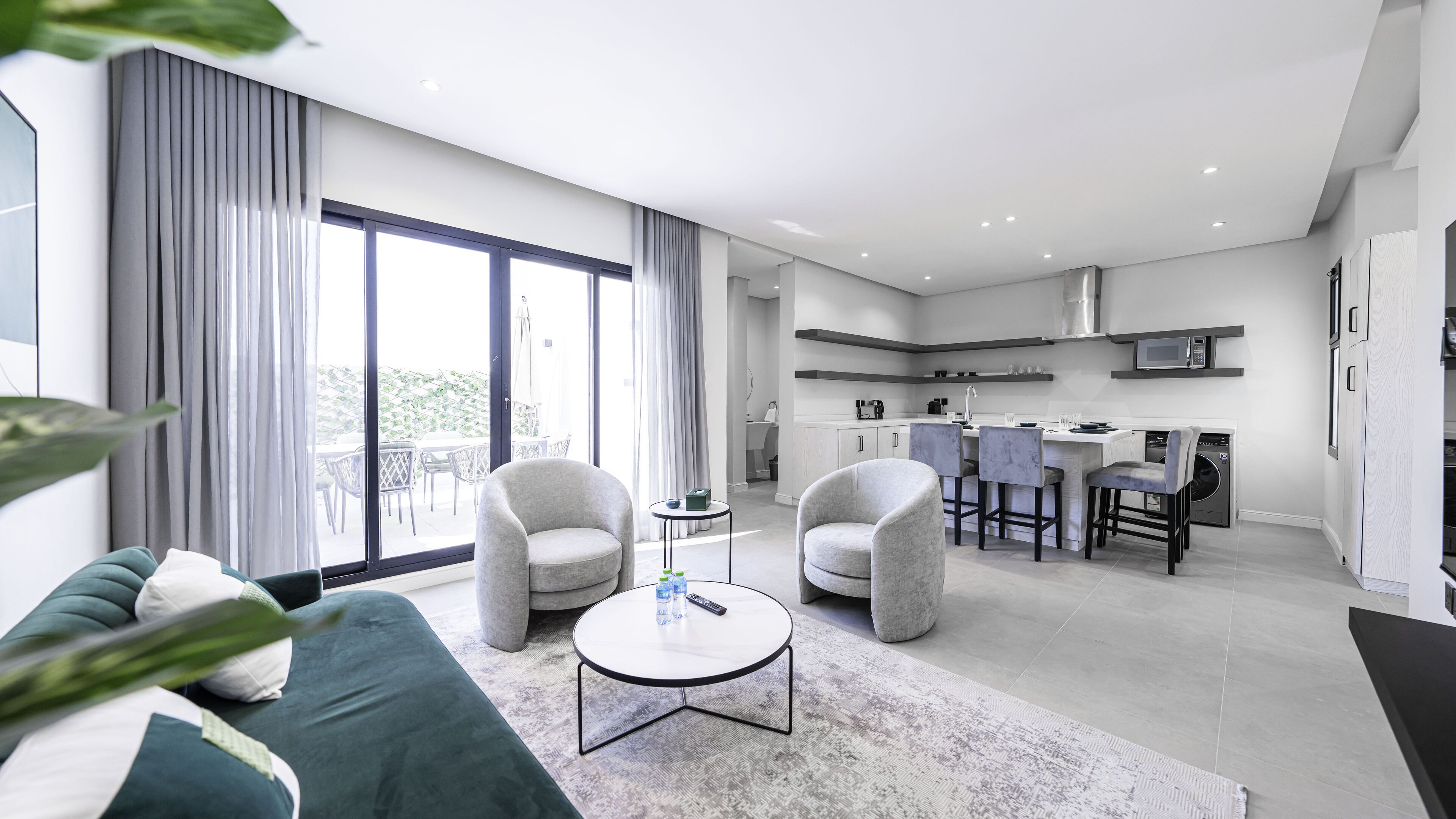 Căn hộ, 3 phòng ngủ | Khu vực ăn uống tại phòng