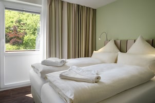 Superior Condo, 1 Bedroom | 1 bedroom, laptop workspace, free WiFi