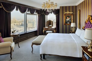 Premium bedding, minibar, in-room safe, desk