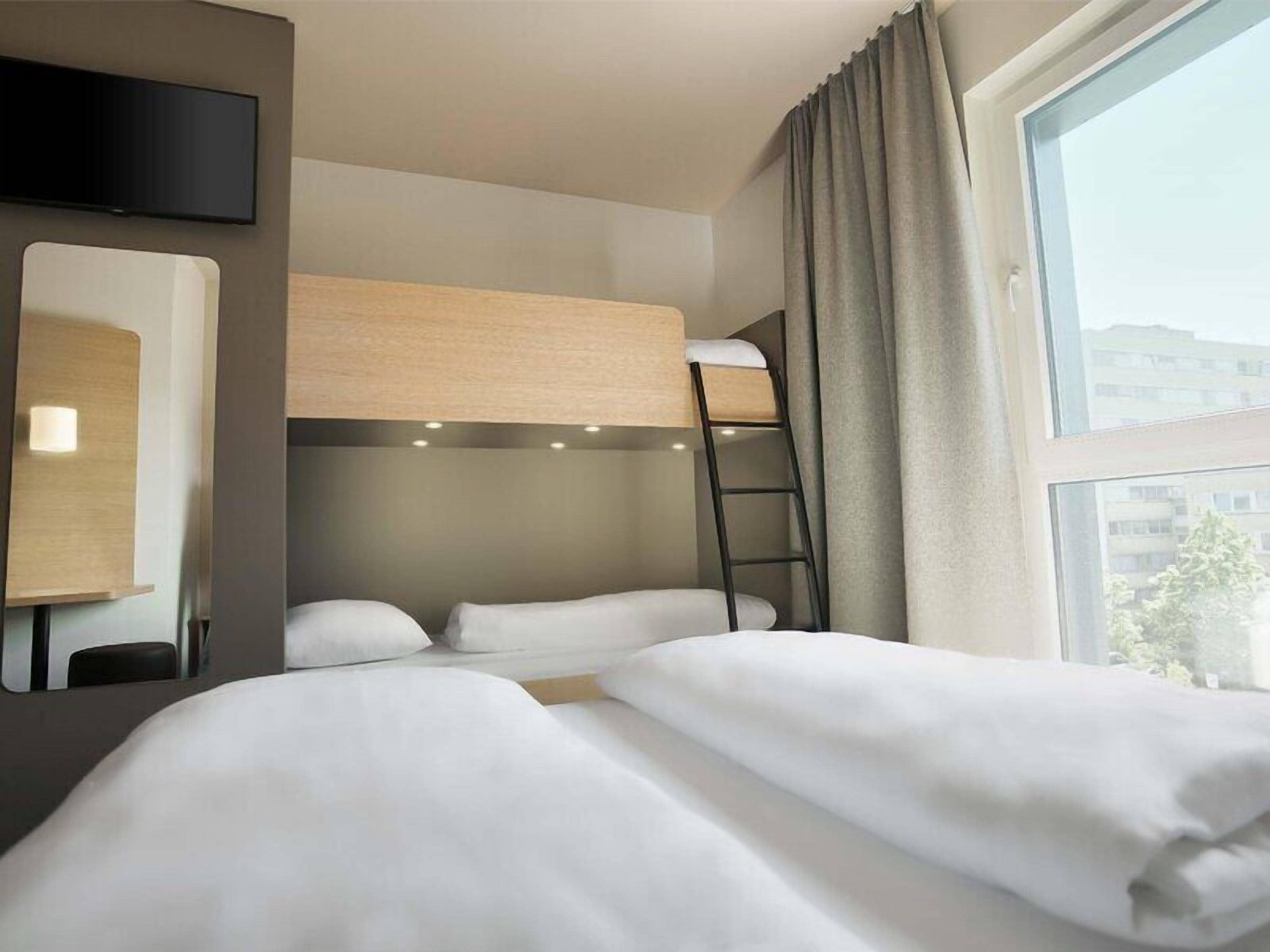 Familienzimmer | Schreibtisch, kostenloses WLAN, Bettwäsche