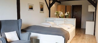 Landlord double room 12
