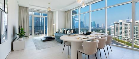 Khu vực ăn uống tại phòng