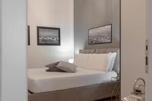 2 bedrooms, soundproofing, iron/ironing board