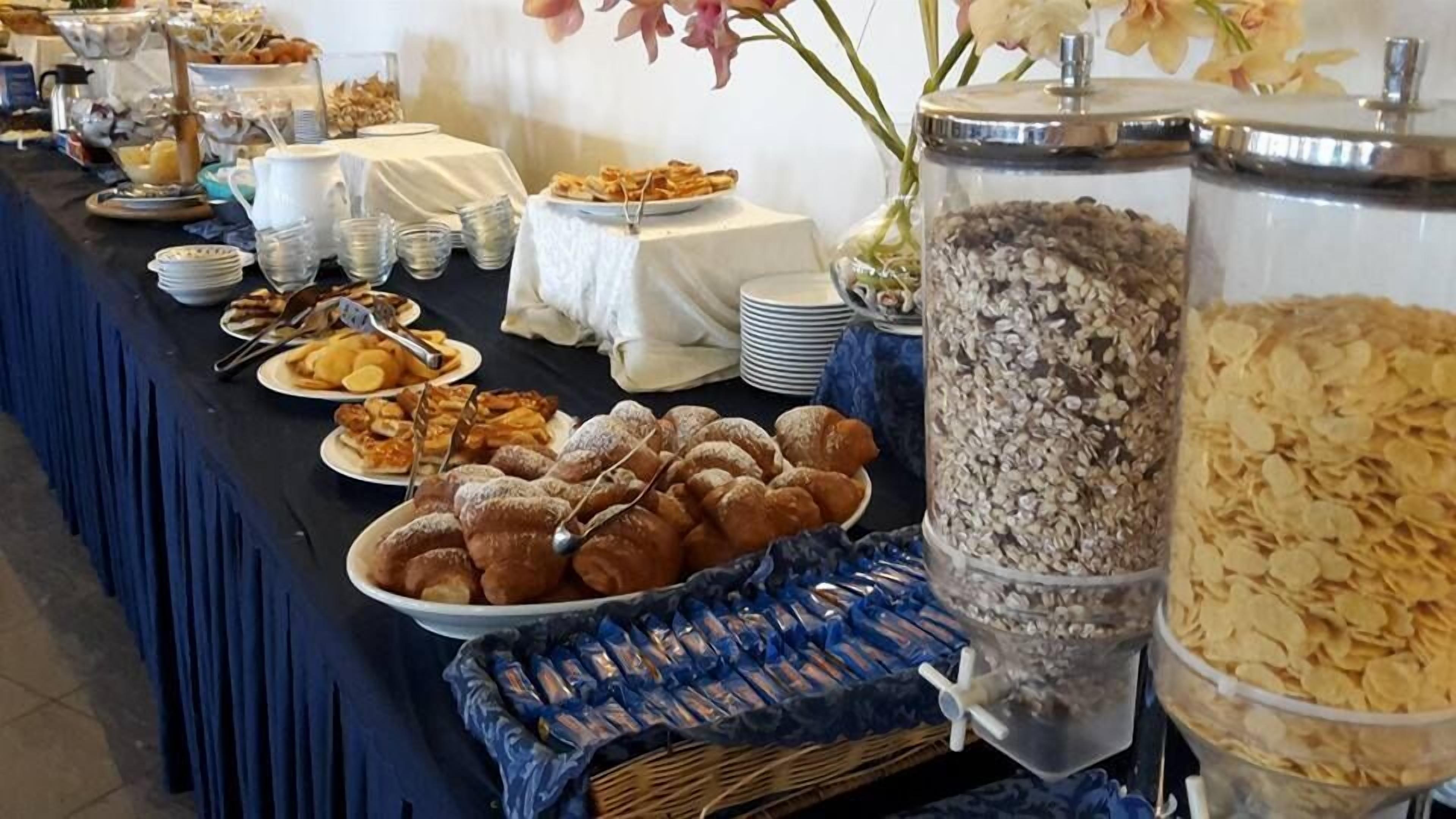 Desayuno continental todos los días (con cargo)