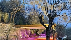 A bridge with a stage and seating area, surrounded by trees and a body of water. - Villa & Spa Mas des Oliviers: Heated pool, sauna, steam room, hot tub, panoramic view (Châteauneuf-Grasse)