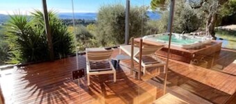 Villa & Spa Mas des Oliviers: Heated swimming pool, Jacuzzi, Sauna, steam room