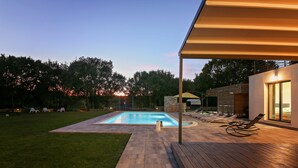 A heated pool, sun loungers - Villa Danica (Istria - Belavići) (Belavići)