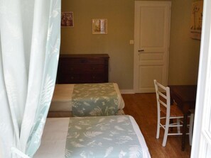 2 habitaciones, wifi gratis y ropa de cama 