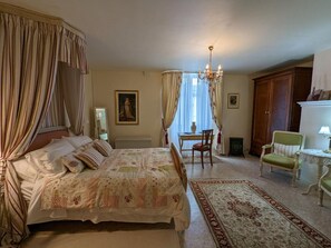 3 makuuhuonetta, ilmainen Wi-Fi, vuodevaatteet