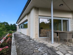 Outdoor dining - Comfortable house with private garden, internet, parking (Agris)