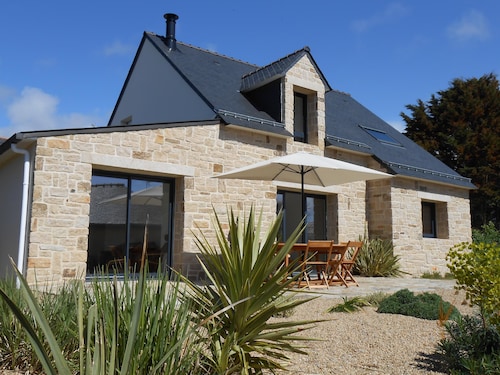 L'Aubépine - New house in a typical seaside village
