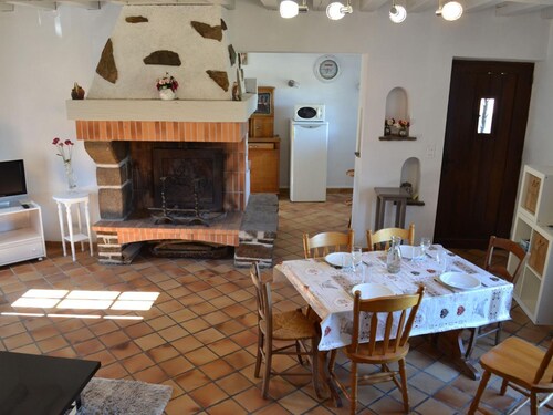 17th Century Cottage with Private Pool, Garden, Pets Allowed