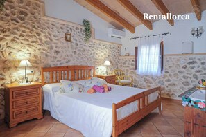 6 chambres, fer et planche Ă repasser, Wi-Fi gratuit, draps fournis