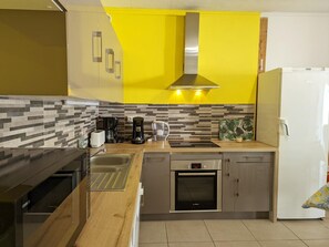 Fridge, microwave, dishwasher, high chair