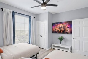 3 bedrooms, desk, iron/ironing board, travel crib