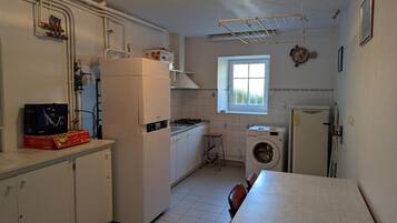 Fridge, microwave, dishwasher, highchair