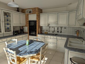 Fridge, microwave, dishwasher, highchair