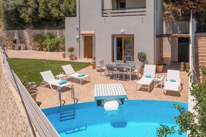 Pool - Linari Villa,a peaceful &cozy 2bdr villa with pool (Agia Triada)