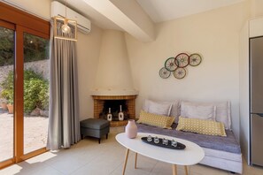 TV, fireplace - Linari Villa,a peaceful &cozy 2bdr villa with pool (Agia Triada)