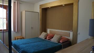 1 soverom, strykejern/-brett, reiseseng for barn og wi-fi (inkludert)