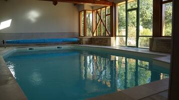 Piscine couverte, piscine extérieure