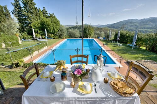 Montaperti is a characteristic 19th century Tuscan villa