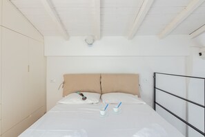 Bügeleisen/Bügelbrett, kostenloses WLAN, Bettwäsche