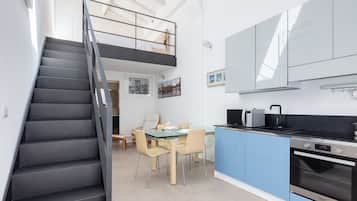 Frigorifero, microonde, forno, lavastoviglie