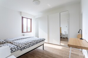 Ferros/tábuas de passar roupa, Wi-Fi de cortesia, roupa de cama