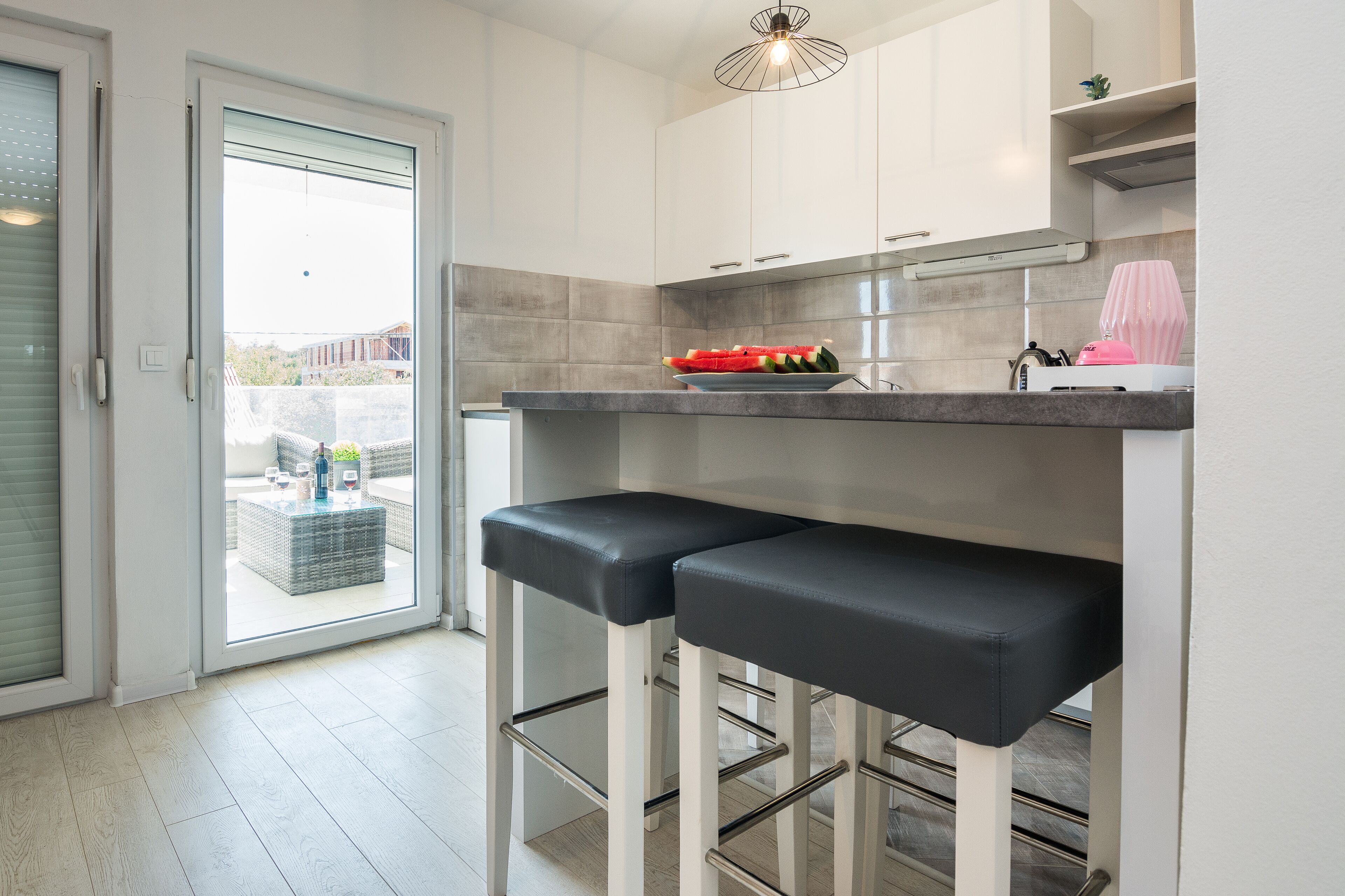 City Apartment A1 | Yksityinen keittiö | Jääkaappi, mikroaaltouuni, uuni, liesi