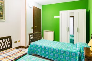3 chambres, Wi-Fi gratuit, draps fournis
