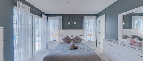 4 Schlafzimmer, Zimmersafe, Bügeleisen/Bügelbrett, kostenloses WLAN