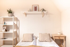 Monolocale comfort | Ferro/asse da stiro, culle/letti per bambini (a pagamento)