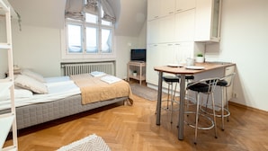 Comfort Studio - 2ndhomes Cozy & Compact Top Floor Studio (Helsinki)