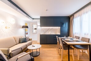 Appartement Affaires, 2 chambres, vue piscine | Cuisine privée