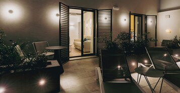 Familieleilighet, 2 soverom, terrasse, bassengutsikt | Terrasse/patio