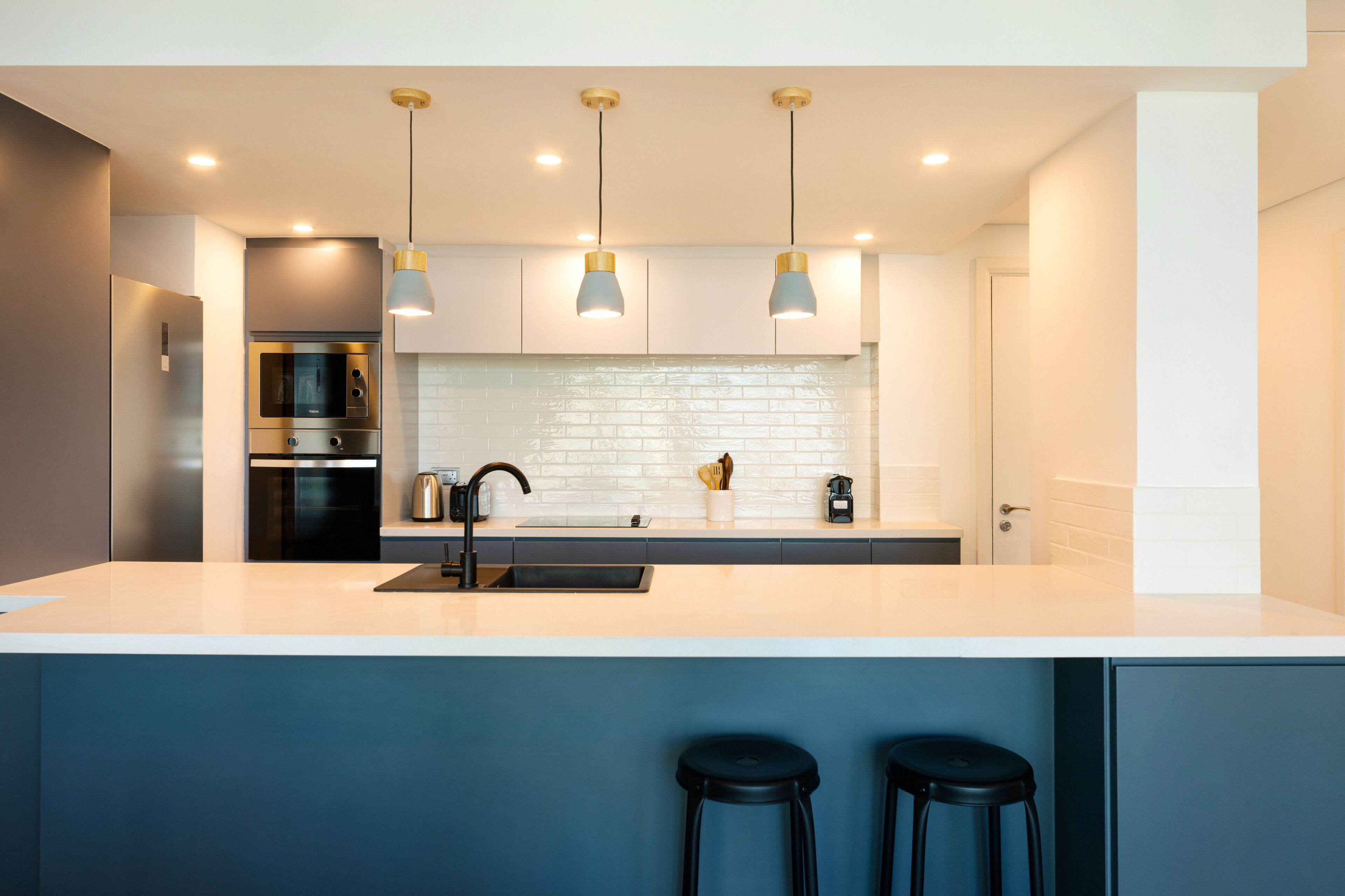 Apartamento, 1 quarto, vista para a cidade | Cozinha privada | Geladeira, micro-ondas, fogão, cooktop