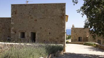 Grand villa, privézwembad | 2 slaapkamers, een strijkplank/strijkijzer, gratis extra bedden