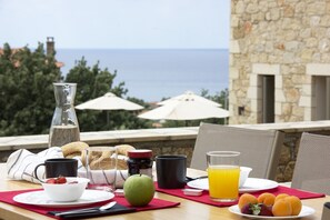 Grand-Villa, eigener Pool | Strand-/Meerblick