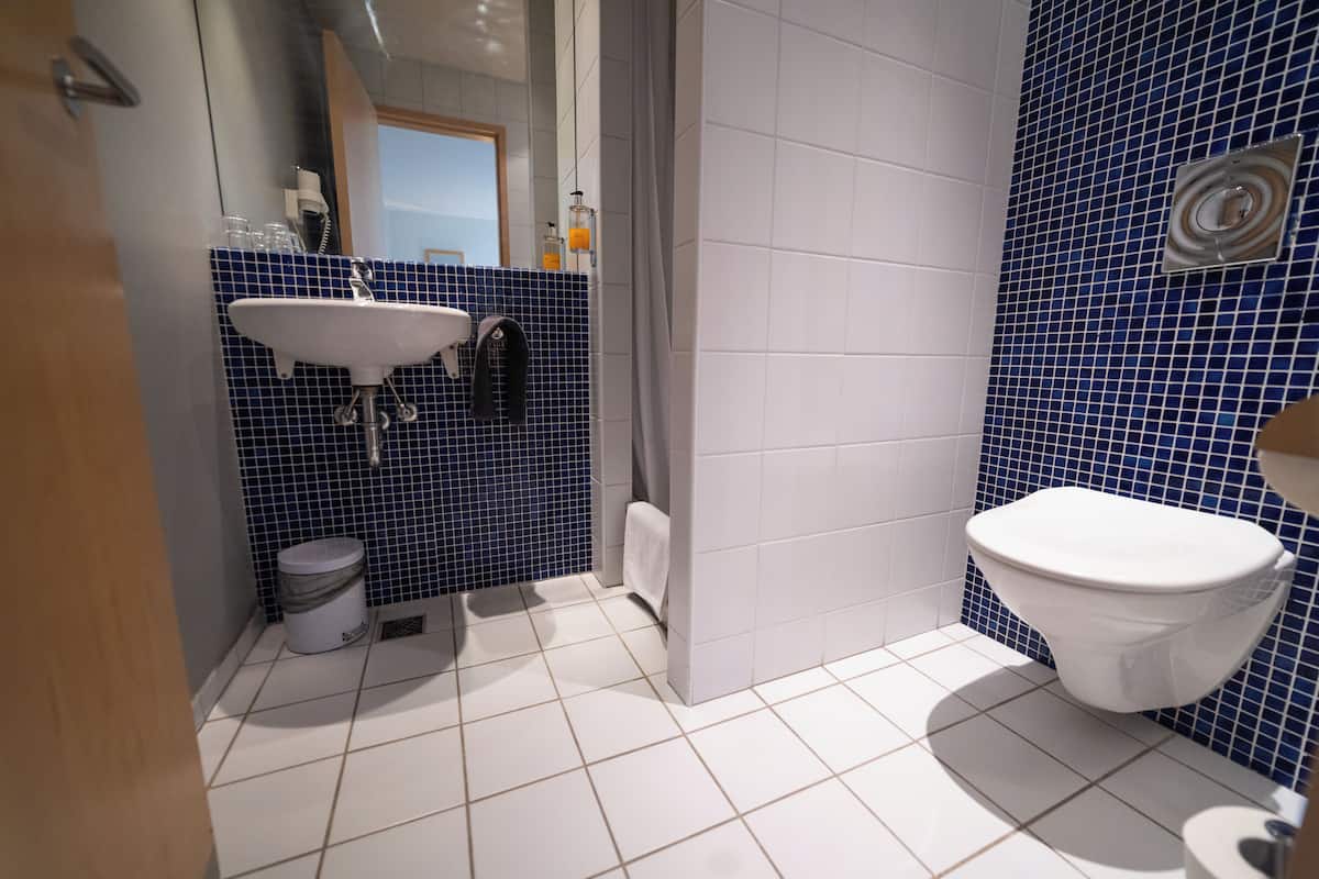 Standard Double Room | 1 bedroom, soundproofing, free WiFi, bed sheets