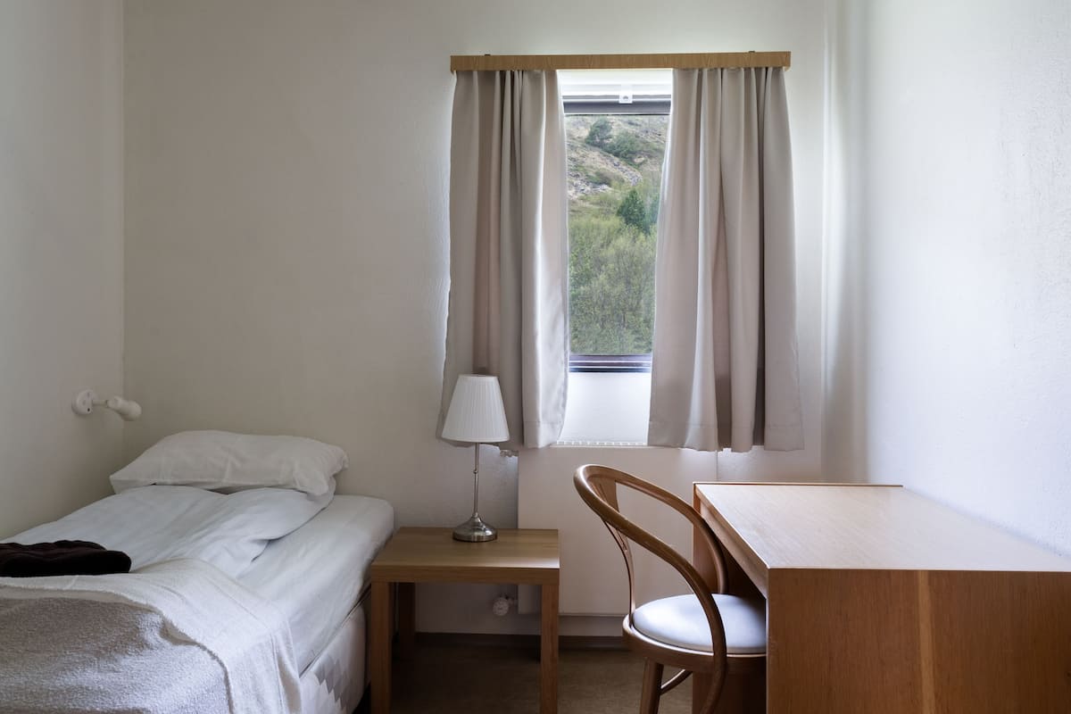 Economy Single Room | 1 bedroom, soundproofing, free WiFi, bed sheets