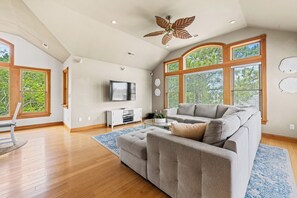 TV, fireplace, DVD player - Holiday House 4 Bedroom Home With Heated Pool!! (Corolla)