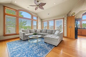 TV, fireplace, DVD player