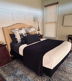 4 bedrooms, desk, iron/ironing board, free WiFi